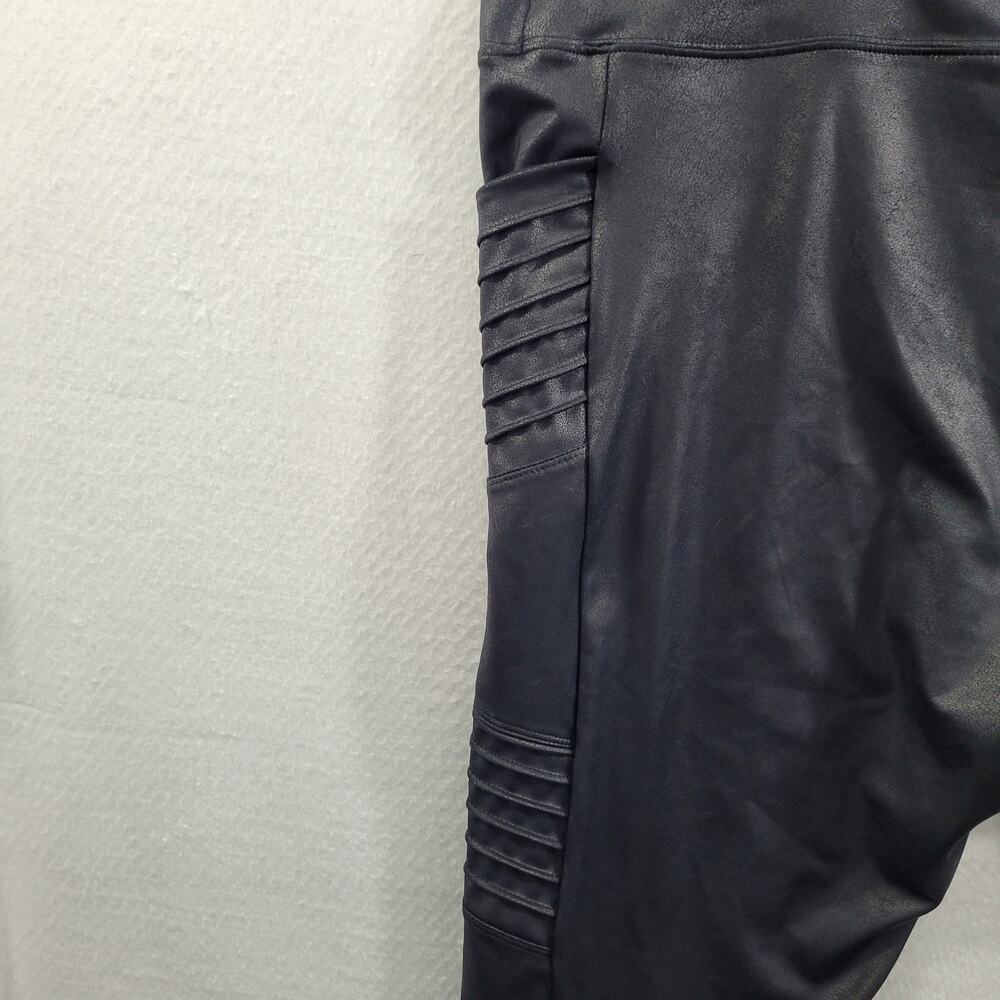 Simply Vera Vera Wang Women' Crop Black Leggings Side Pockets Size 2X 52624-0802 - Picture 5 of 6